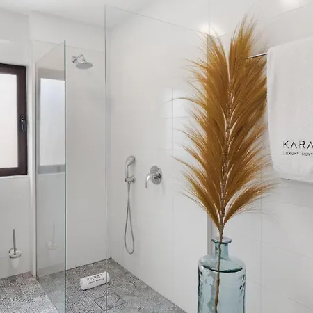 Karat Salvaje * Πουέρτο Ντε Λα Κρουζ