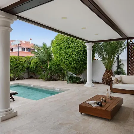 펜션 Karat Salvaje